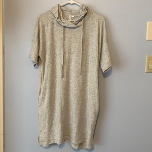 Gray T-shirt dress size XL from cable & gauge